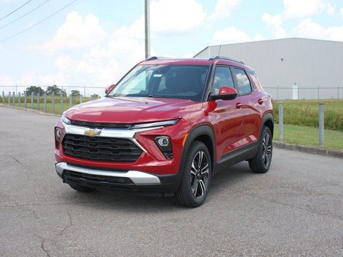 New 2026 Chevrolet TrailBlazer LT w/ Convenience Package image 2