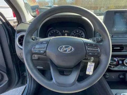Used 2022 Hyundai Kona SE AWD/4WD image 13