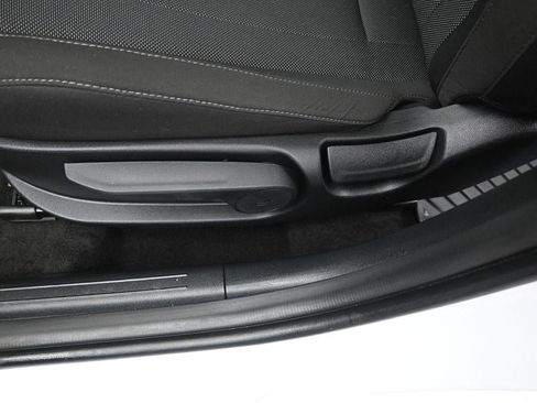 New 2025 Hyundai Elantra SE FWD image 21