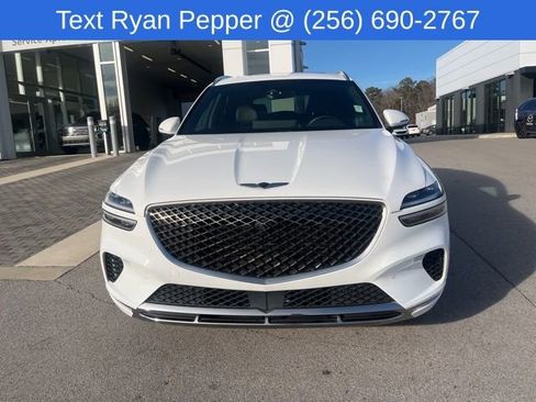 Used 2022 Genesis GV70 2.5T w/ Advanced Package image 2