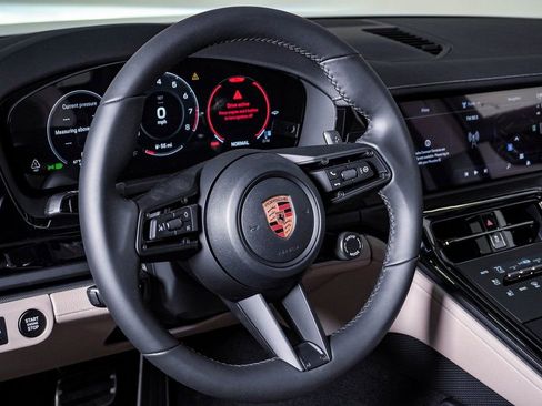 New 2026 Porsche Panamera 4 image 18