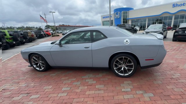 Used 2022 Dodge Challenger GT RWD image 8
