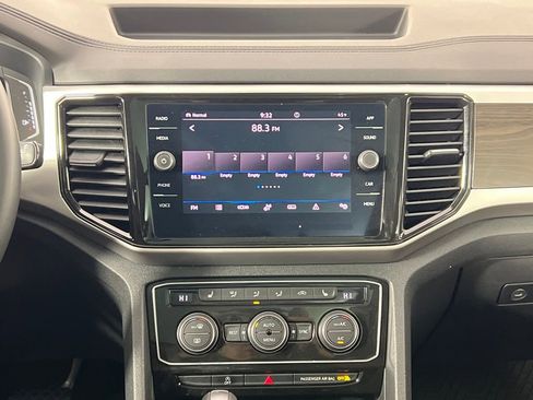 Used 2022 Volkswagen Atlas SE image 29