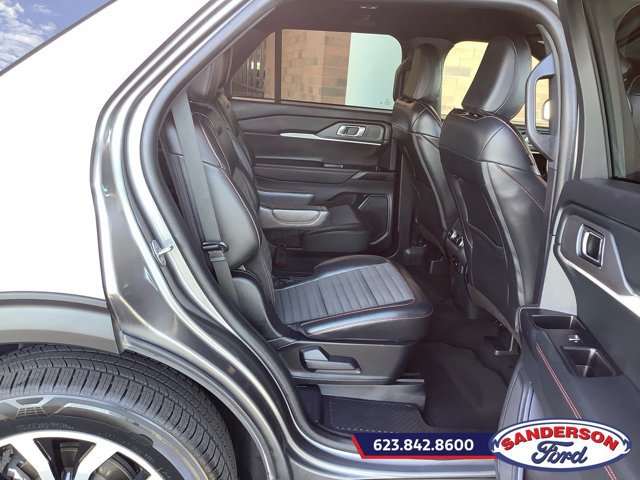 Certified 2025 Ford Explorer ST-Line AWD/4WD image 19