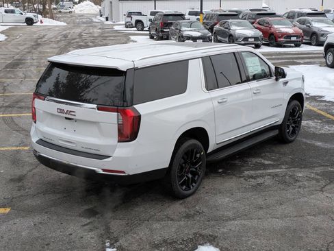 New 2026 GMC Yukon XL Elevation image 7