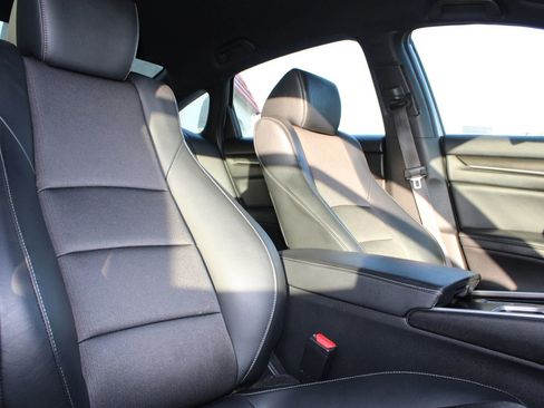 Used 2022 Honda Accord Sport image 29