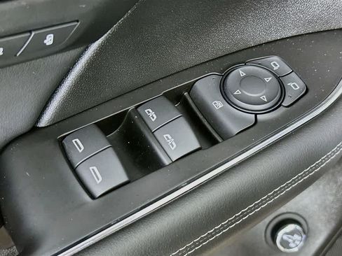 Used 2023 Buick Envision Essence FWD image 28