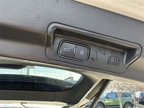 Certified 2022 Ford Explorer XLT w/ Equipment Group 202A image 44