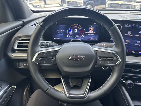 Used 2024 Chevrolet Traverse LT w/ Enhanced Driving Package image 17