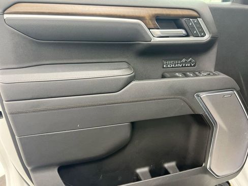 Used 2025 Chevrolet Silverado 1500 High Country w/ Technology Package image 22