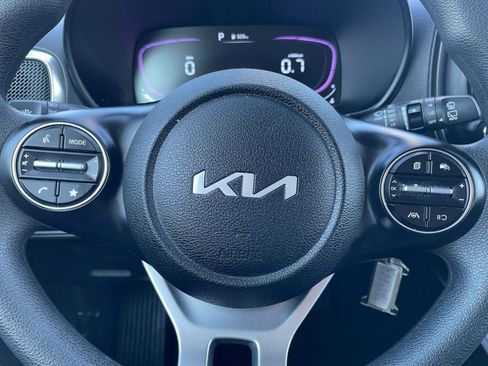 Used 2025 Kia Soul LX w/ LX Technology Package image 25