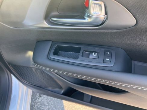 New 2026 Chrysler Pacifica Select image 29