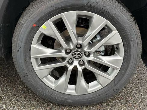 New 2025 Toyota RAV4 XLE Premium image 11