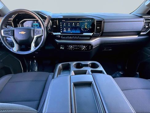 Used 2022 Chevrolet Silverado 1500 LT image 7