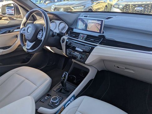 Used 2022 BMW X1 xDrive28i w/ Premium Package image 12