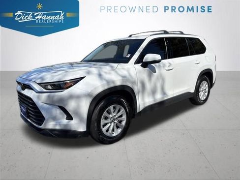 Used 2024 Toyota Grand Highlander XLE AWD/4WD image 1