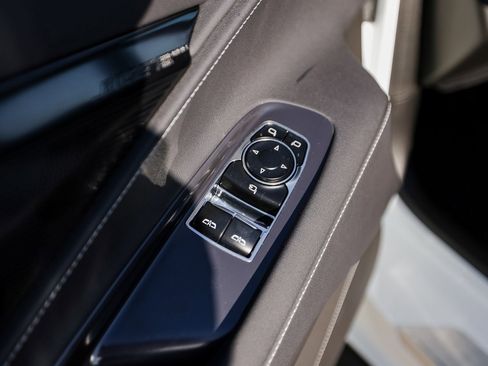 Used 2025 Chevrolet Corvette Stingray Preferred Cpe w/ Stealth Interior Trim Package image 23