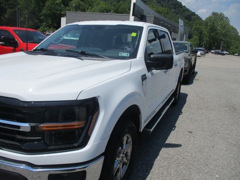 Used 2025 Ford F150 XLT w/ Equipment Group 301A Standard AWD/4WD image 8