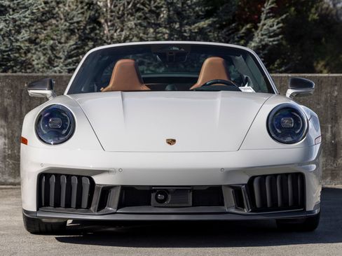 Certified 2026 Porsche 911 Targa 4 GTS AWD/4WD image 8