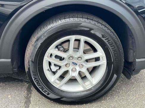 Used 2026 Ford Explorer Active AWD/4WD image 14