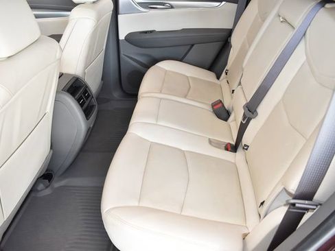 Used 2022 Cadillac XT5 Premium Luxury w/ LPO, Floor Liner Package AWD/4WD image 17