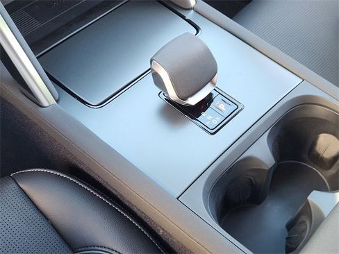 New 2026 Land Rover Discovery Sport Landmark image 15