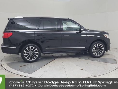 Used 2021 Lincoln Navigator Reserve w/ Luxury Package image 16