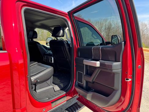 Used 2021 Ford F250 Lariat image 13