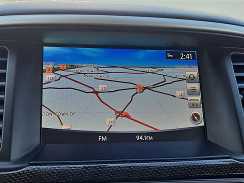 Used 2020 Nissan Pathfinder SL image 8