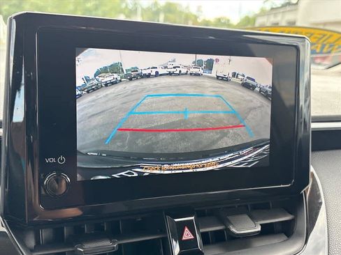 Used 2024 Toyota Corolla LE FWD image 14