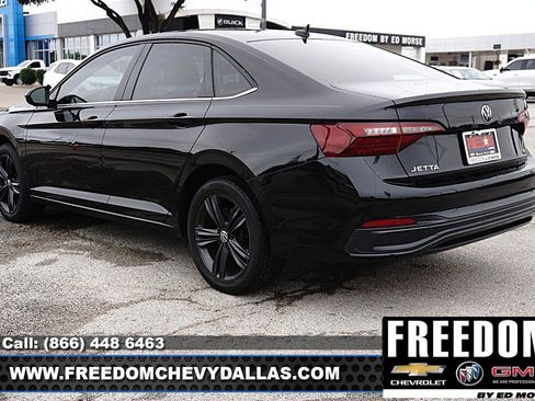 Used 2024 Volkswagen Jetta SE FWD image 35