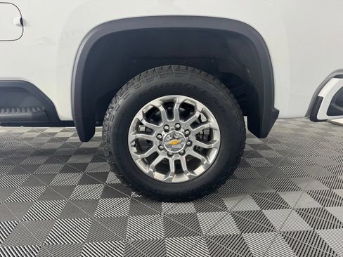 Used 2024 Chevrolet Silverado 2500 LTZ w/ LTZ Plus Package AWD/4WD image 13