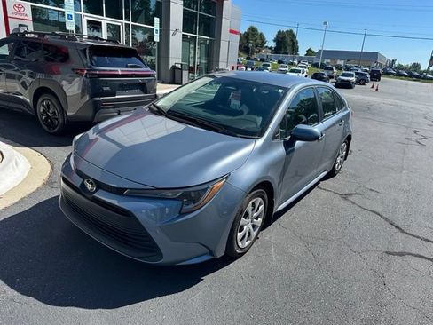 Used 2026 Toyota Corolla LE FWD image 4