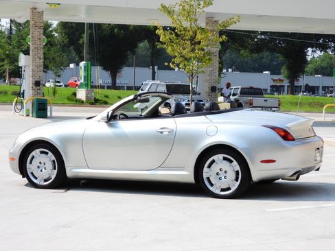 Used 2005 Lexus SC 430 Convertible RWD image 32