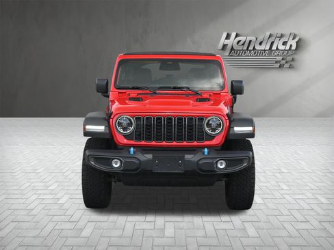 Used 2025 Jeep Wrangler Unlimited Rubicon 4xe w/ Safety Group AWD/4WD image 3