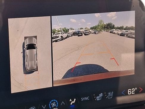 Used 2026 Chevrolet Traverse RS AWD/4WD image 13