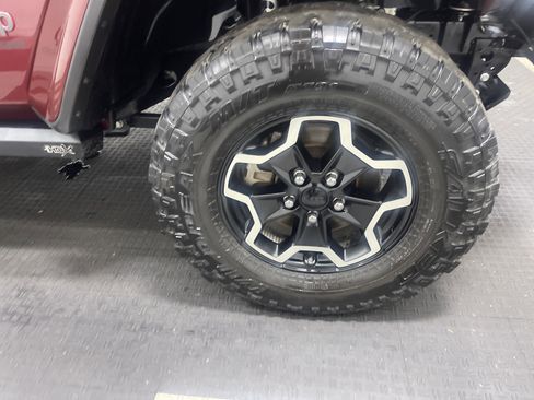 Used 2021 Jeep Gladiator Rubicon image 28