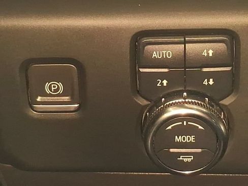 Used 2024 GMC Sierra 1500 AT4X AWD/4WD image 33