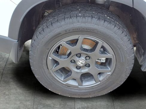 Certified 2025 Honda Pilot TrailSport image 9