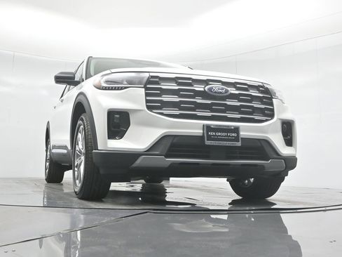 New 2025 Ford Explorer Active w/ Active Comfort Package image 44