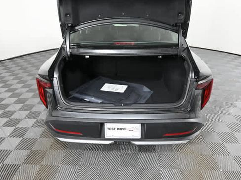 New 2026 Kia K4 LXS FWD image 8