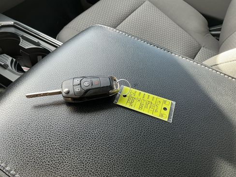 Used 2021 Ford F350 XLT w/ XLT Premium Package image 8