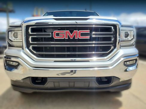 Used 2017 GMC Sierra 1500 SLE w/ SLE Value Package AWD/4WD image 21
