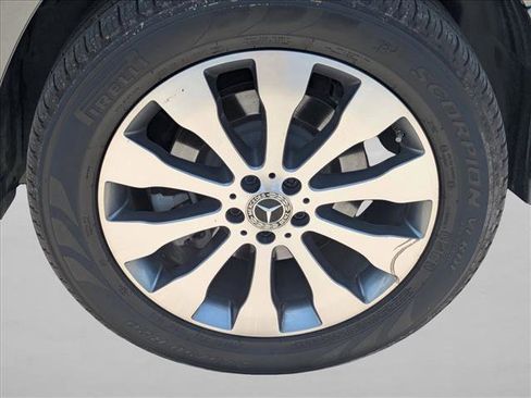Used 2018 Mercedes-Benz GLS 450 4MATIC image 18