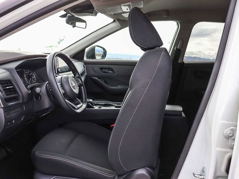 Used 2023 Nissan Rogue S AWD/4WD image 16
