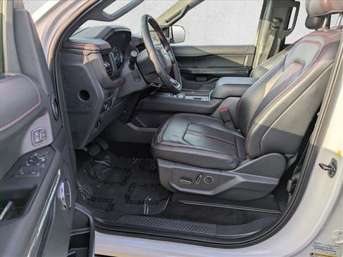 Used 2022 Ford Expedition Limited image 17