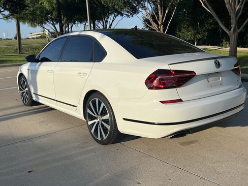 Used 2018 Volkswagen Passat 3.6 FWD image 7