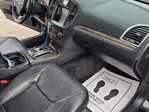 Used 2015 Chrysler 300 C image 13