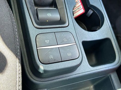 Used 2022 Ford Maverick XL image 49