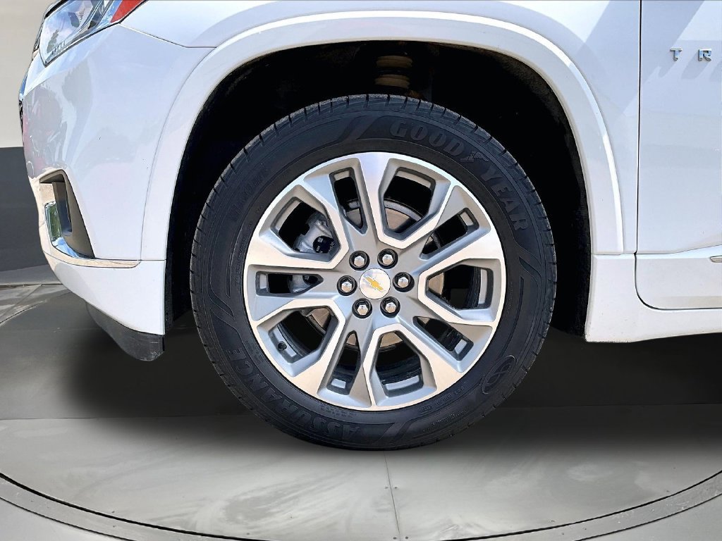 Used 2021 Chevrolet Traverse Premier AWD/4WD image 36